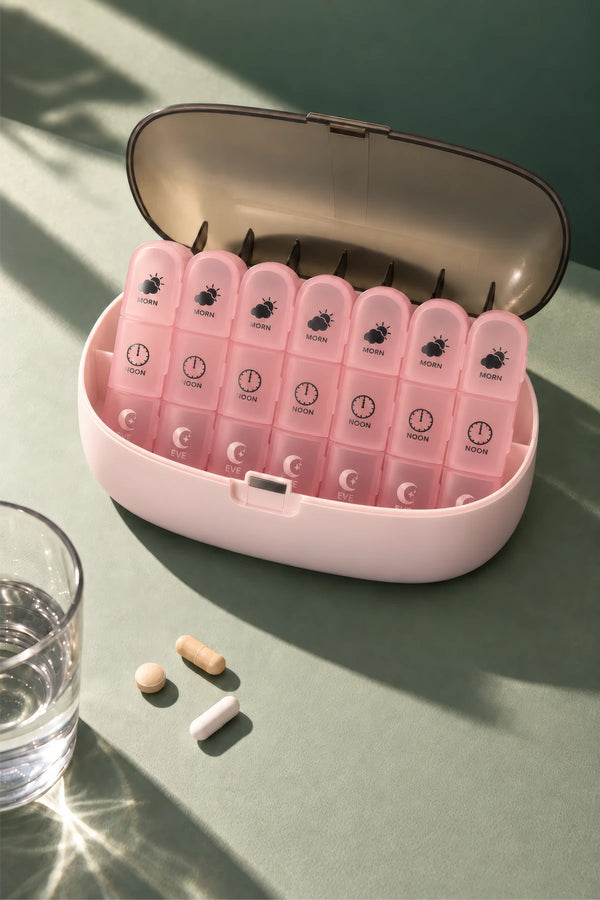 21 Bölmeli Kapaklı Haftalık Vitamin ve Takviye Saklama Kutusu Pembe